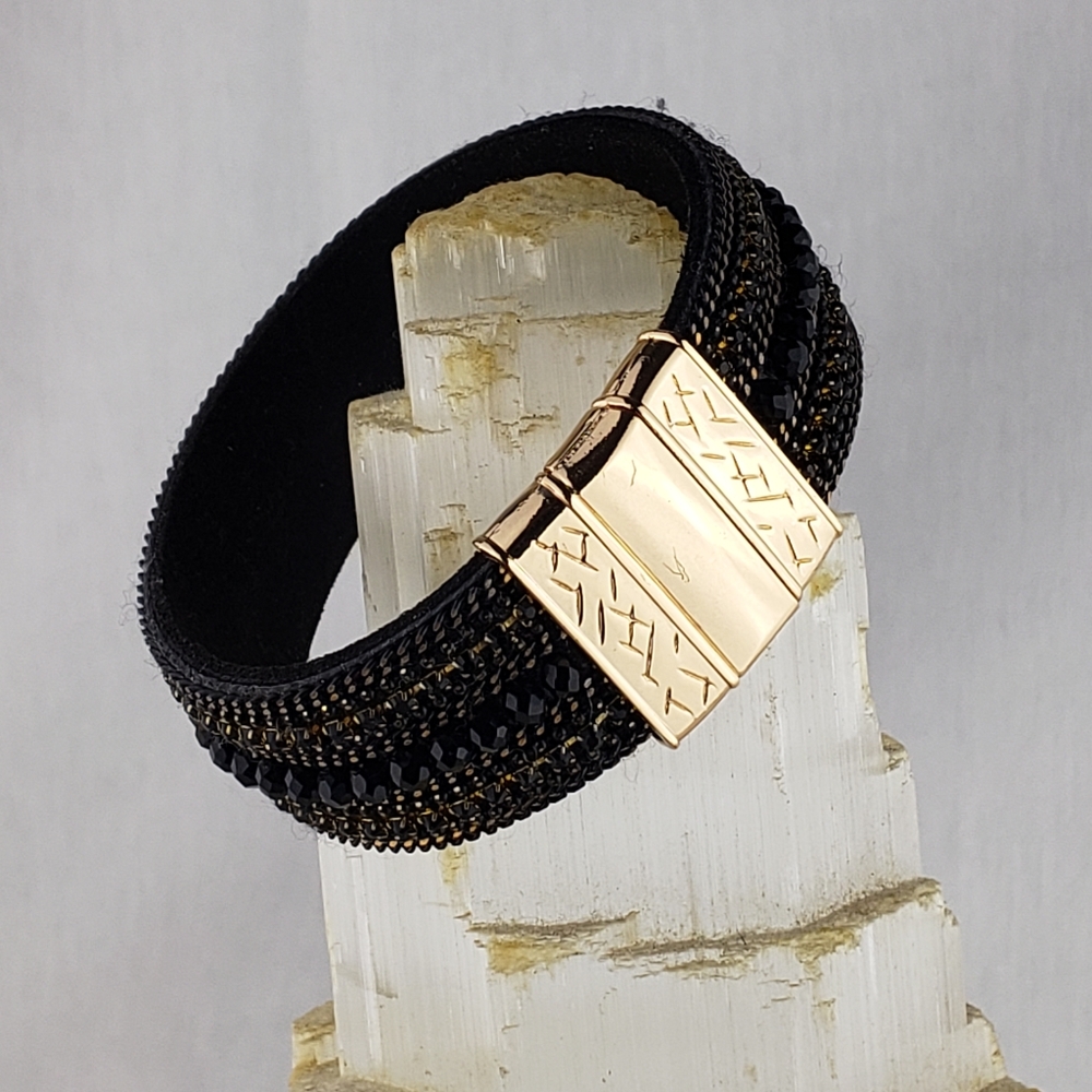Gorgeous dark crystal & soft fabric bracelet-New